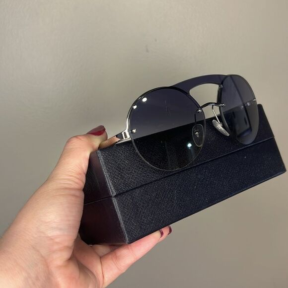 Prada PR65T Sunglasses Round Oversized WITH BOX | OS | GUC - Picture 5 of 10